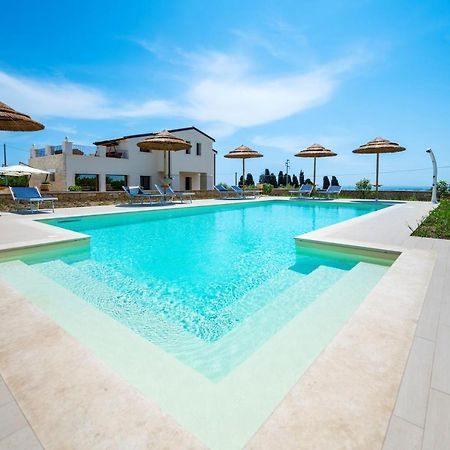 Villa Carmiano Luxury Bedrooms In Avola In The Province Of Syracuse With Spa And Swimming Pool And Wonderful Seaview Exterior foto