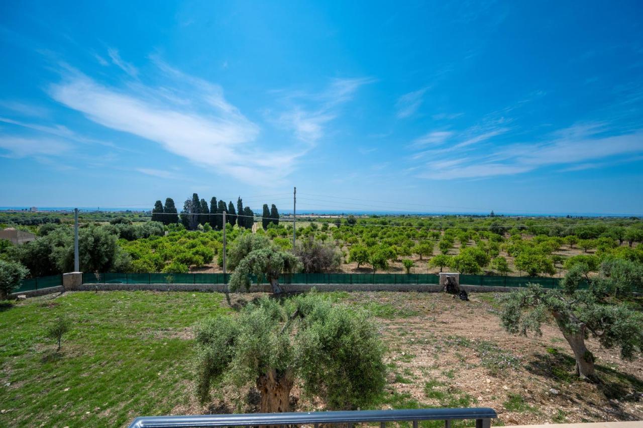 Villa Carmiano Luxury Bedrooms In Avola In The Province Of Syracuse With Spa And Swimming Pool And Wonderful Seaview Exterior foto