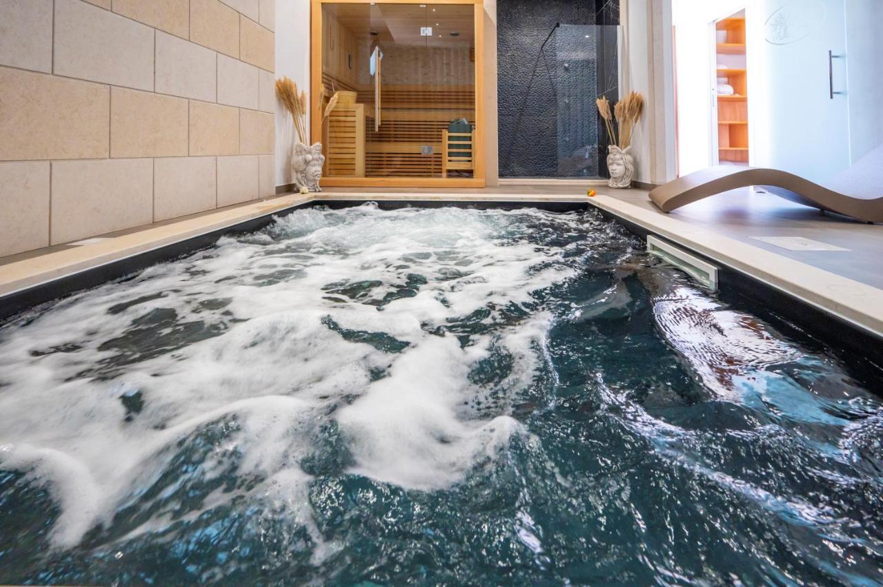 Villa Carmiano Luxury Bedrooms In Avola In The Province Of Syracuse With Spa And Swimming Pool And Wonderful Seaview Exterior foto
