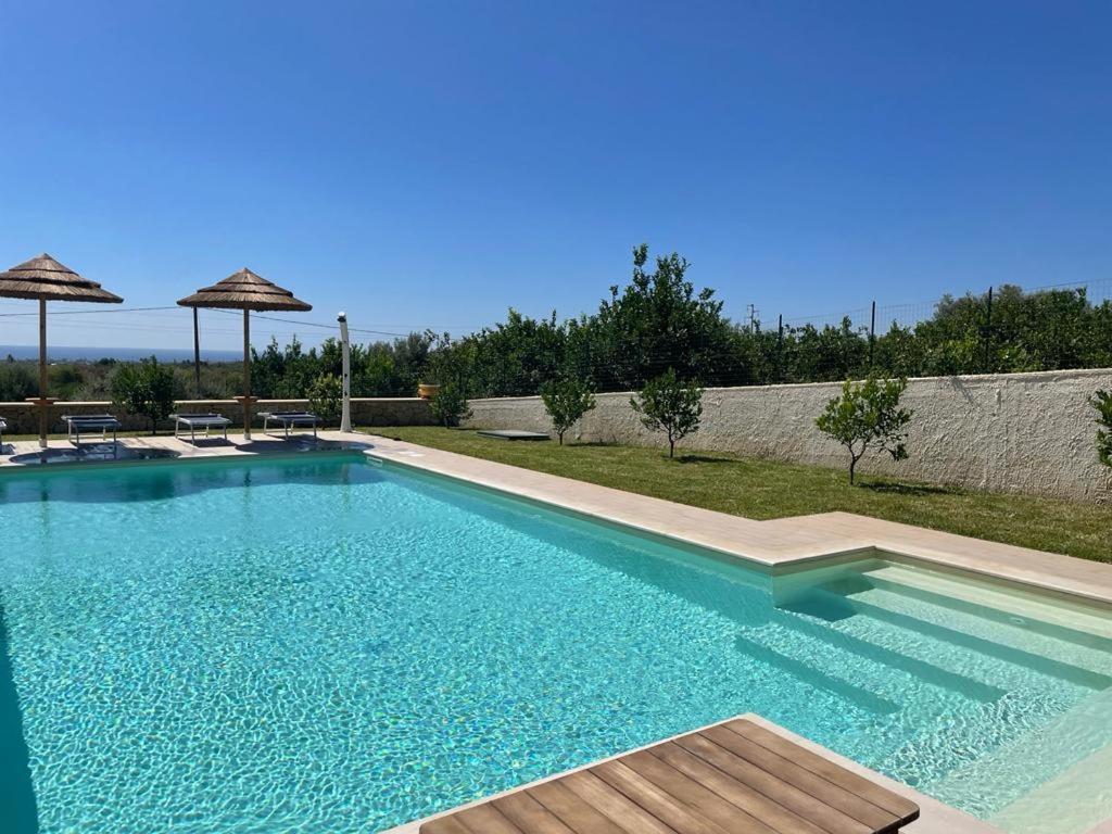 Villa Carmiano Luxury Bedrooms In Avola In The Province Of Syracuse With Spa And Swimming Pool And Wonderful Seaview Exterior foto